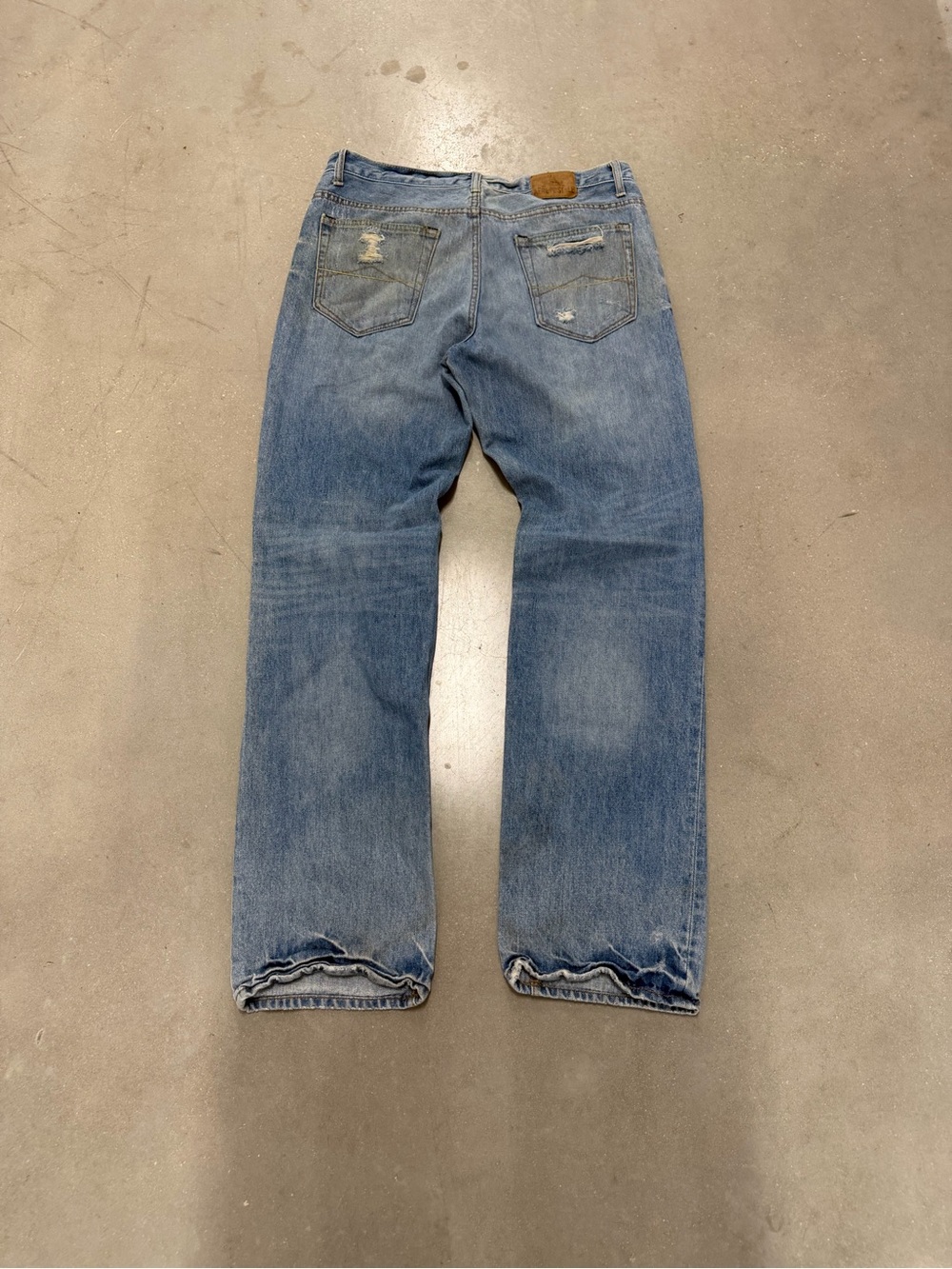 Aeropostale Men's Light Blue Distressed Relaxed Jeans
